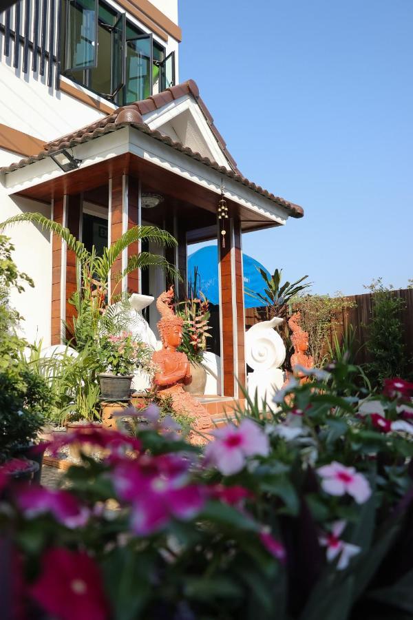 Puak Taem Boutique Hotel Chiang Mai Ngoại thất bức ảnh